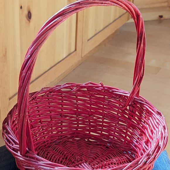 REDUCED Vintage Mid-Sized, Round, Red Willow Basket c 1970s - Picture 3 of 8